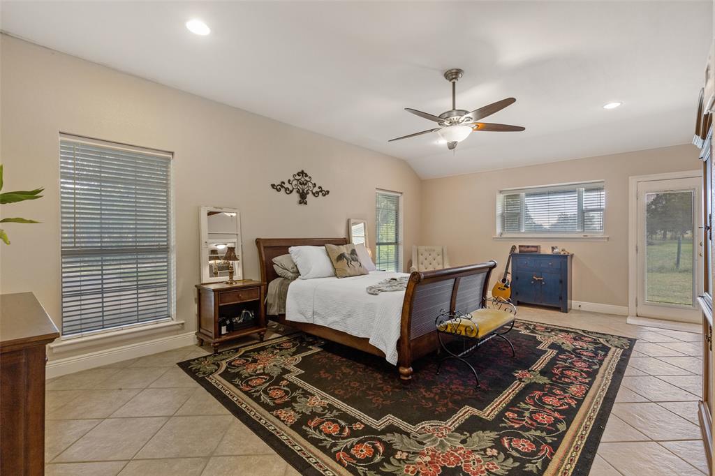 ABST 864 TR 1 PT J WALLACE - Residential