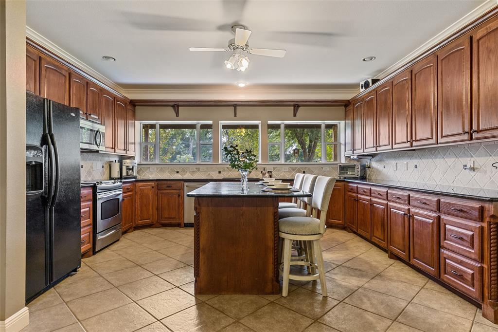 ABST 864 TR 1 PT J WALLACE - Residential