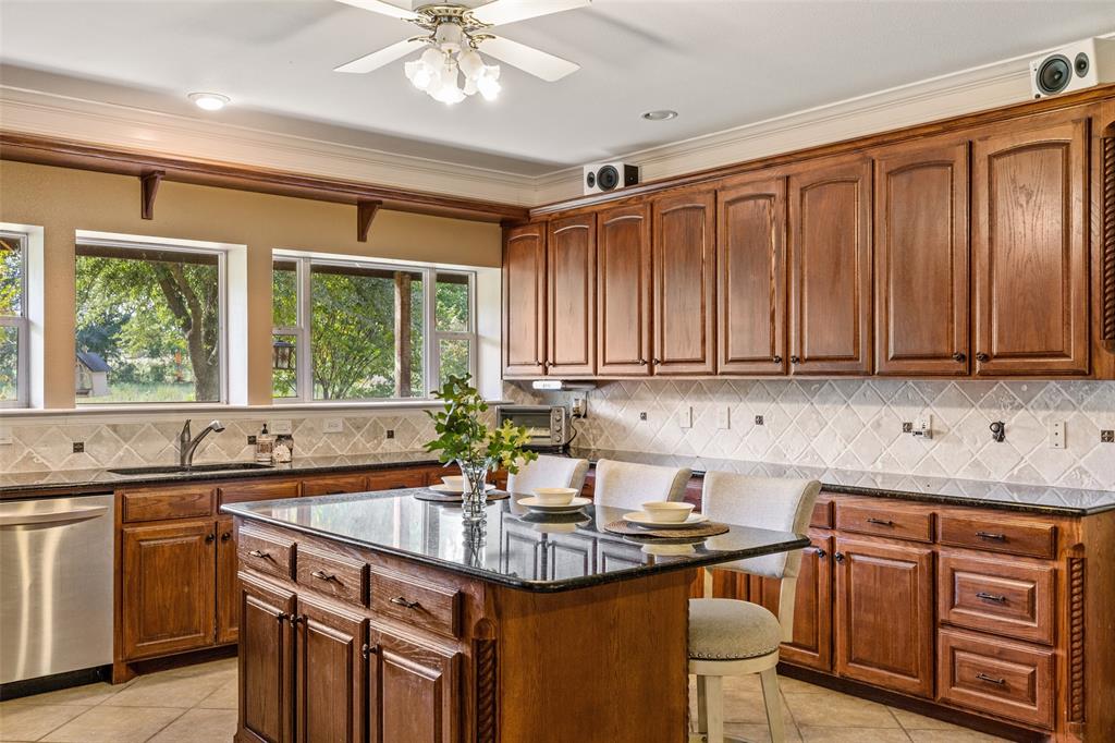 ABST 864 TR 1 PT J WALLACE - Residential