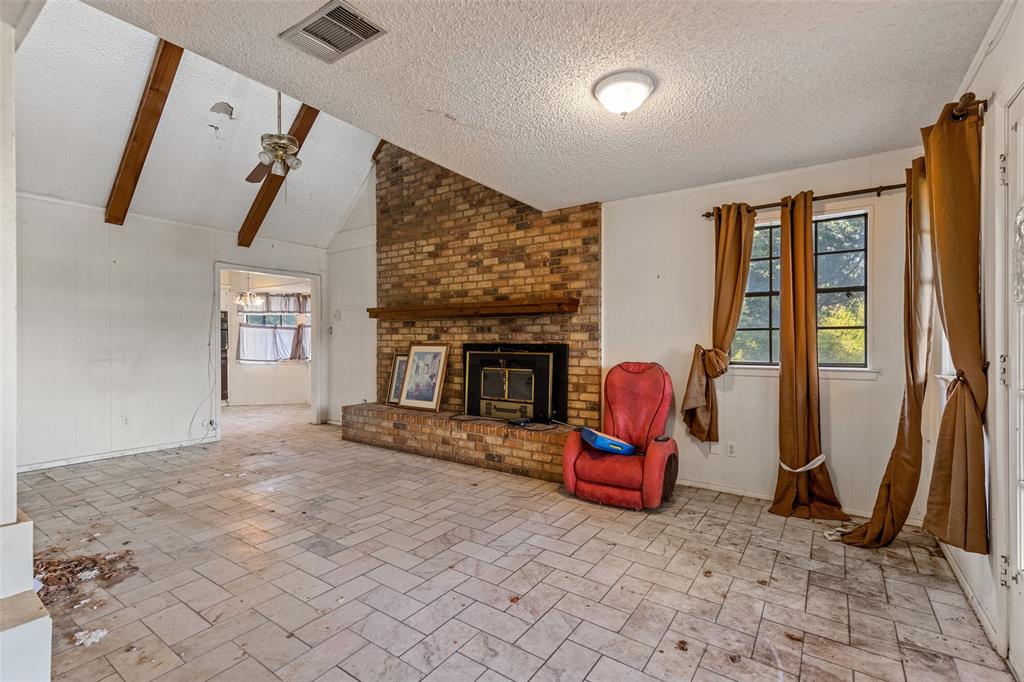 ABST 864 TR 1 PT J WALLACE - Residential