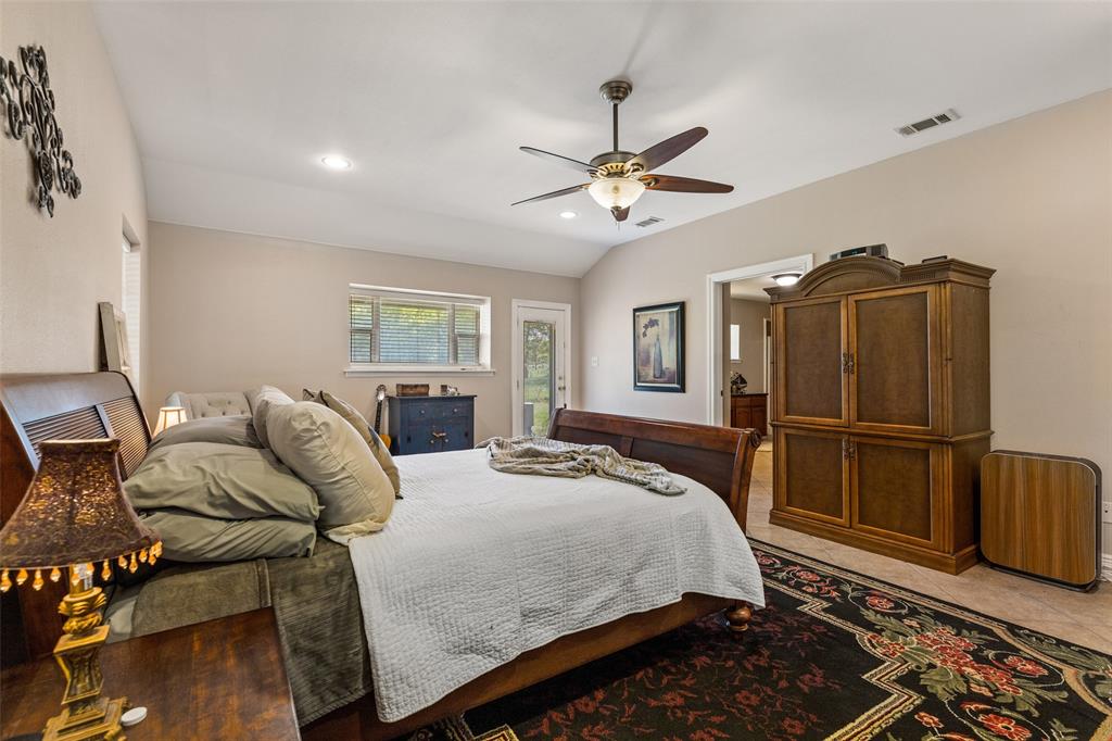 ABST 864 TR 1 PT J WALLACE - Residential