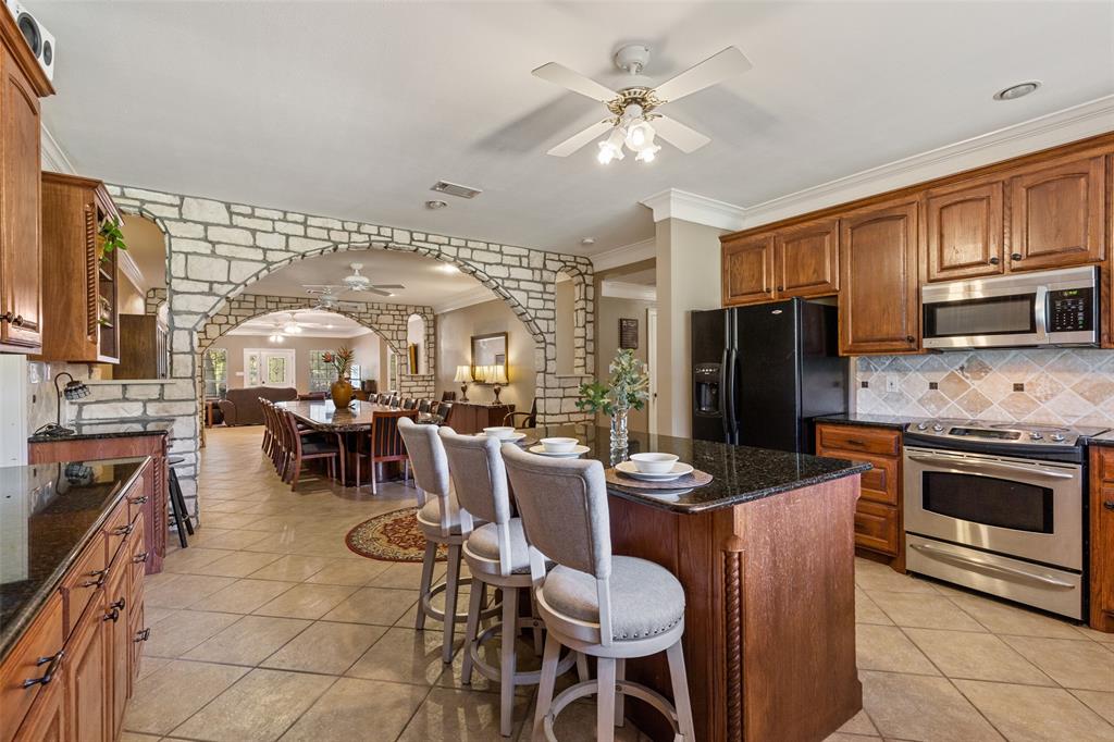 ABST 864 TR 1 PT J WALLACE - Residential