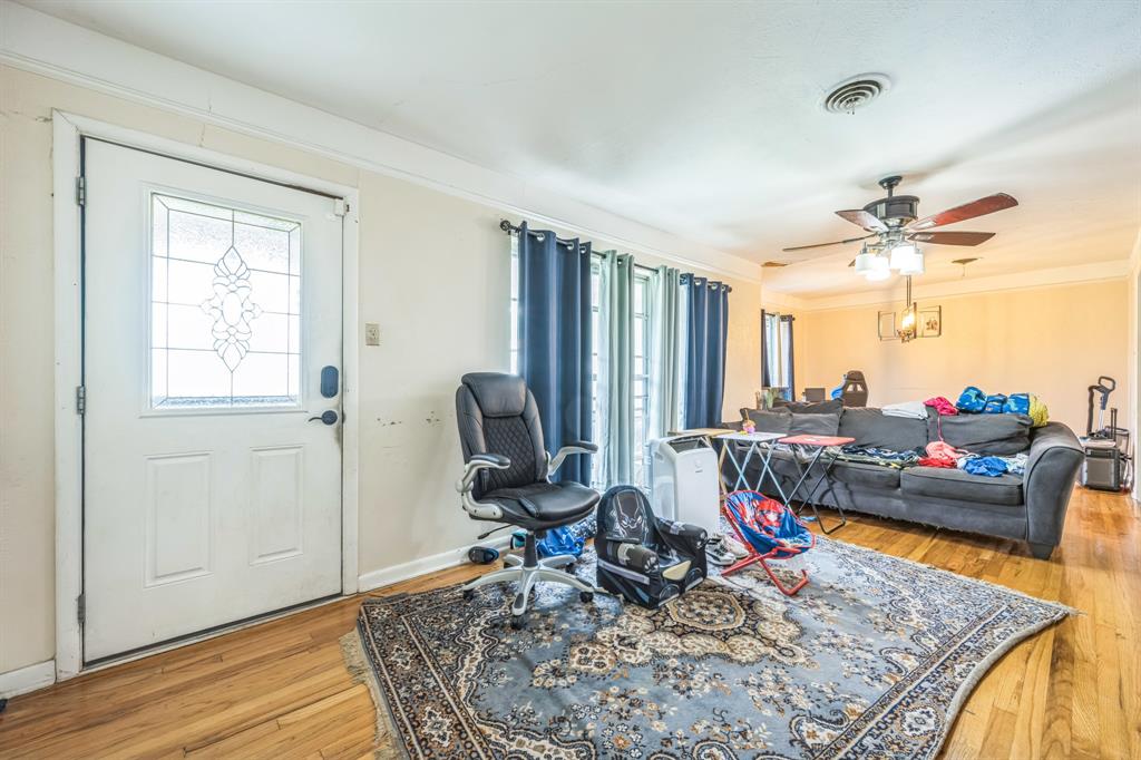 808 Lee Drive