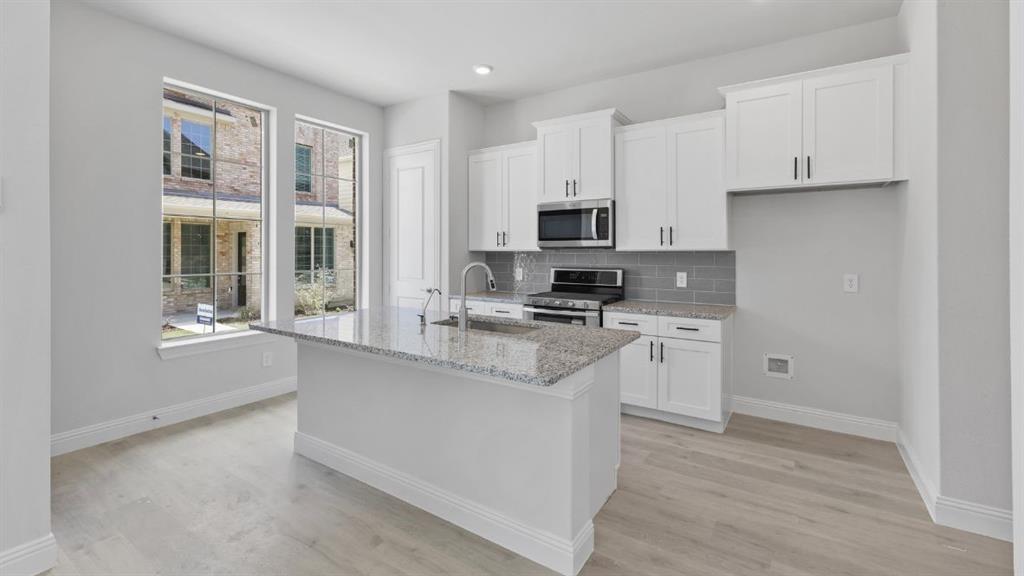 1564 Lake District Dr