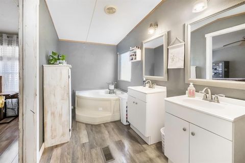 Tiny photo for 352 Jennifer Lane, Moody, TX 76524 (MLS # 21100231)