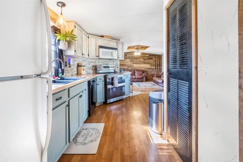 Tiny photo for 352 Jennifer Lane, Moody, TX 76524 (MLS # 21100231)