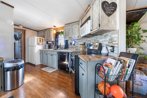 Tiny photo for 352 Jennifer Lane, Moody, TX 76524 (MLS # 21100231)