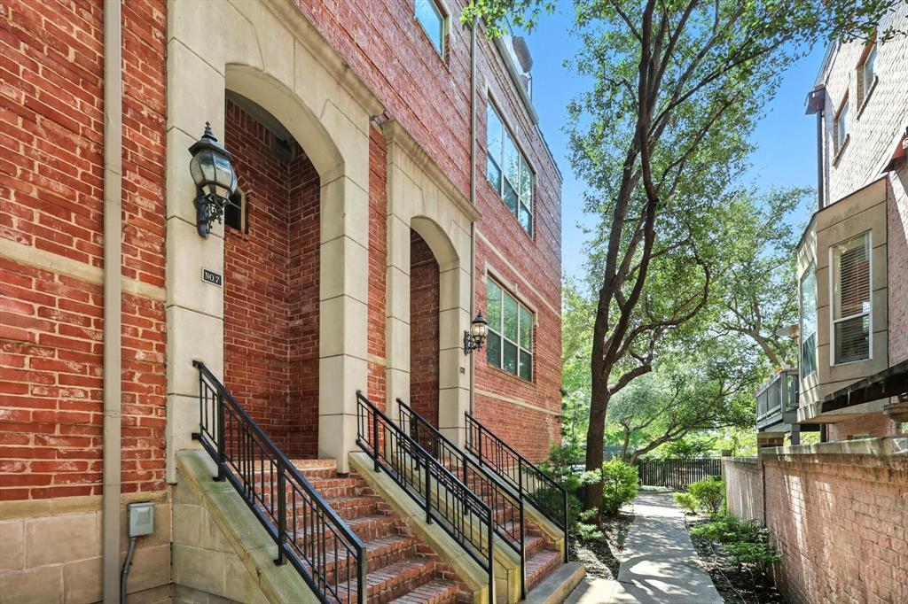 Georgetown Court Townehome Condos - Residential Lease