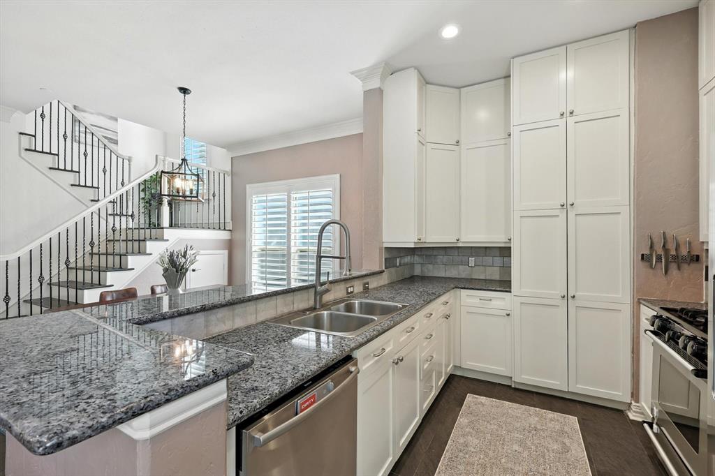 Georgetown Court Townehome Condos - Residential Lease