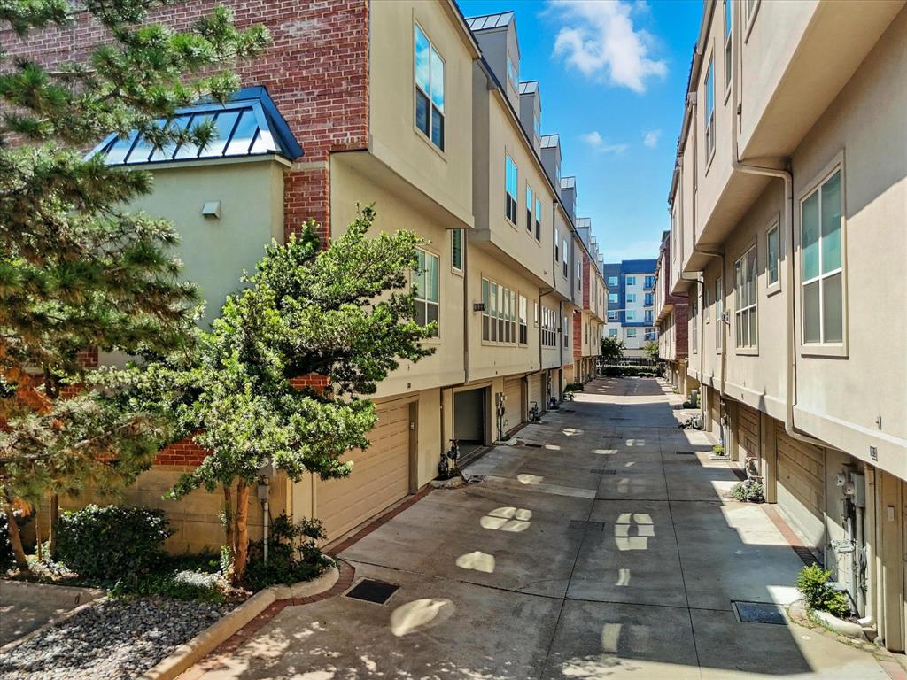 Georgetown Court Townehome Condos - Residential Lease