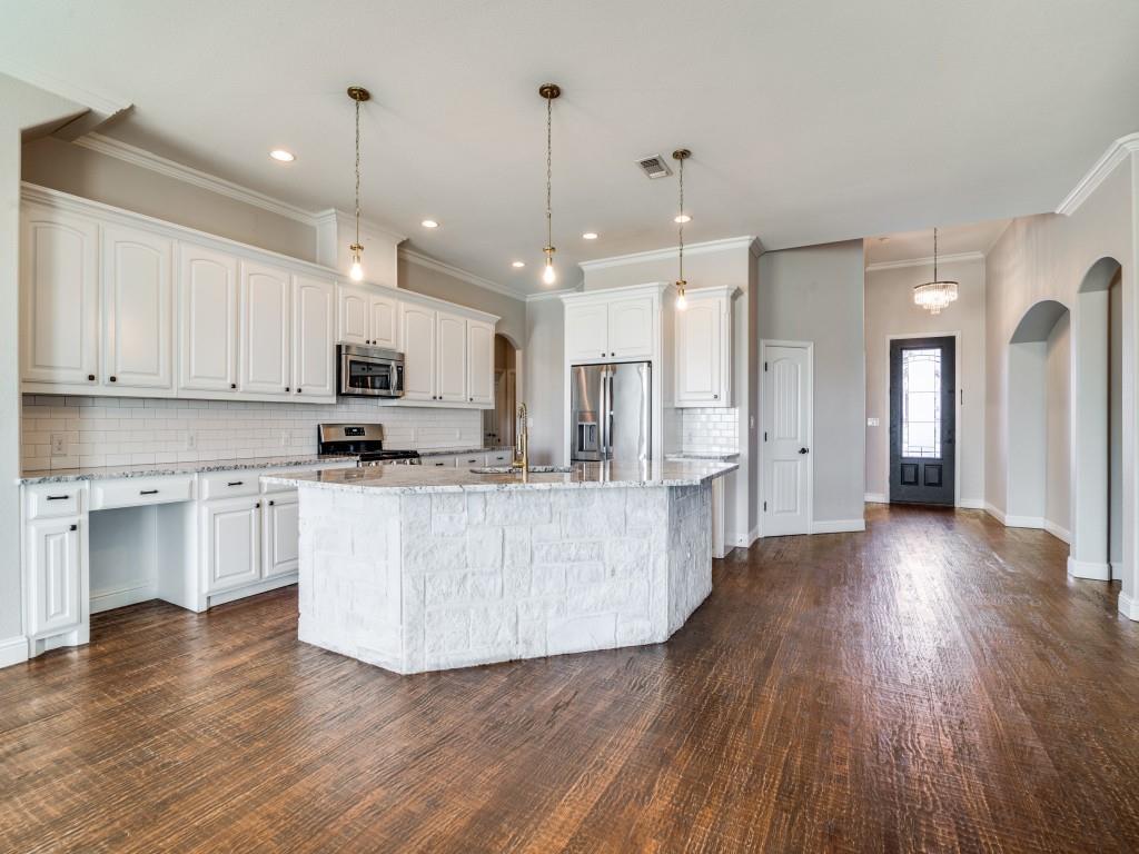 2520 Laurel Oaks
