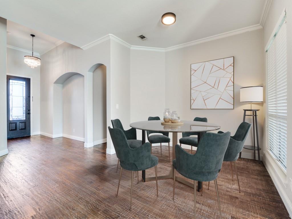 2520 Laurel Oaks