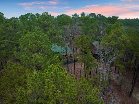 A home in Broken Bow