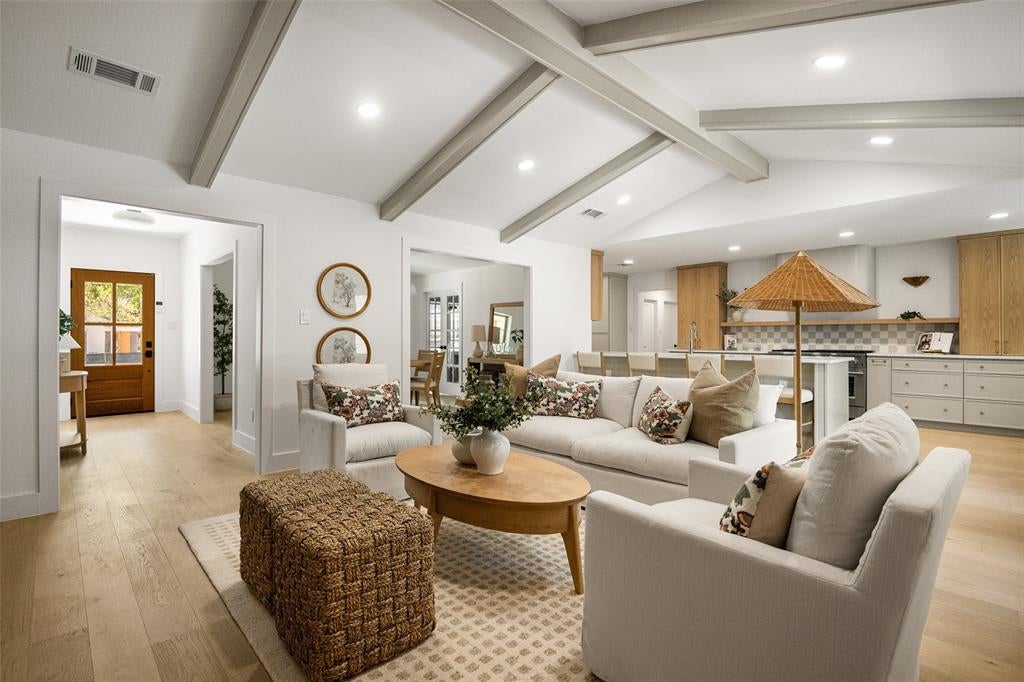 3777 Duchess Trail