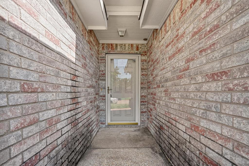 1414 Aviary Drive