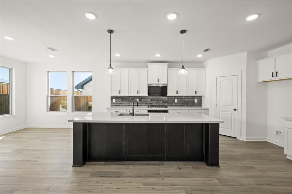 Country Hollow - Residential