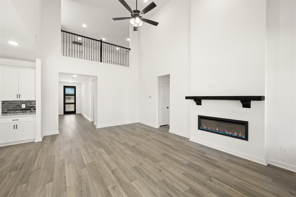 Country Hollow - Residential