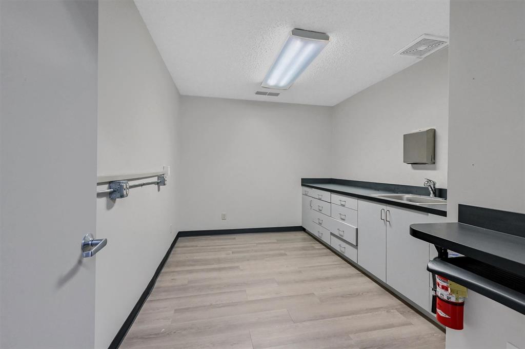 815 Pecan Grove Road E