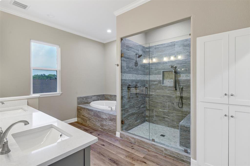 Decordova Bend Estate - Residential