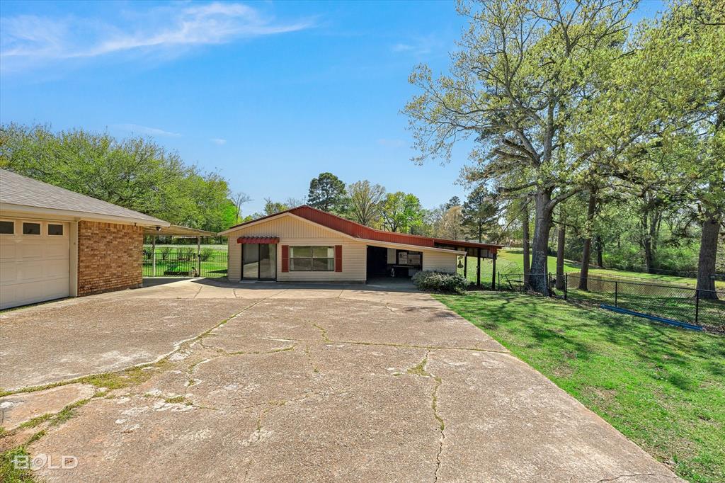 Benton, Louisiana 71006, United States, 3 Bedrooms Bedrooms, ,3 BathroomsBathrooms,Residential,Active,96044