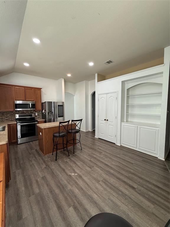 Woodridge Estates Ph One - Residential