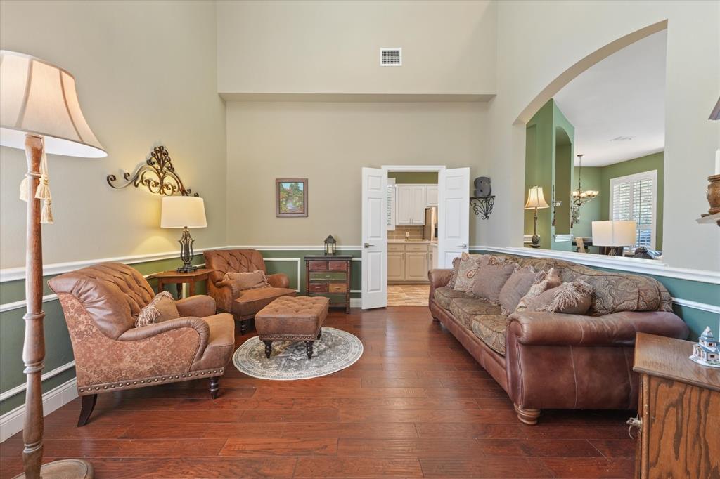 2105 Birdwood Circle
