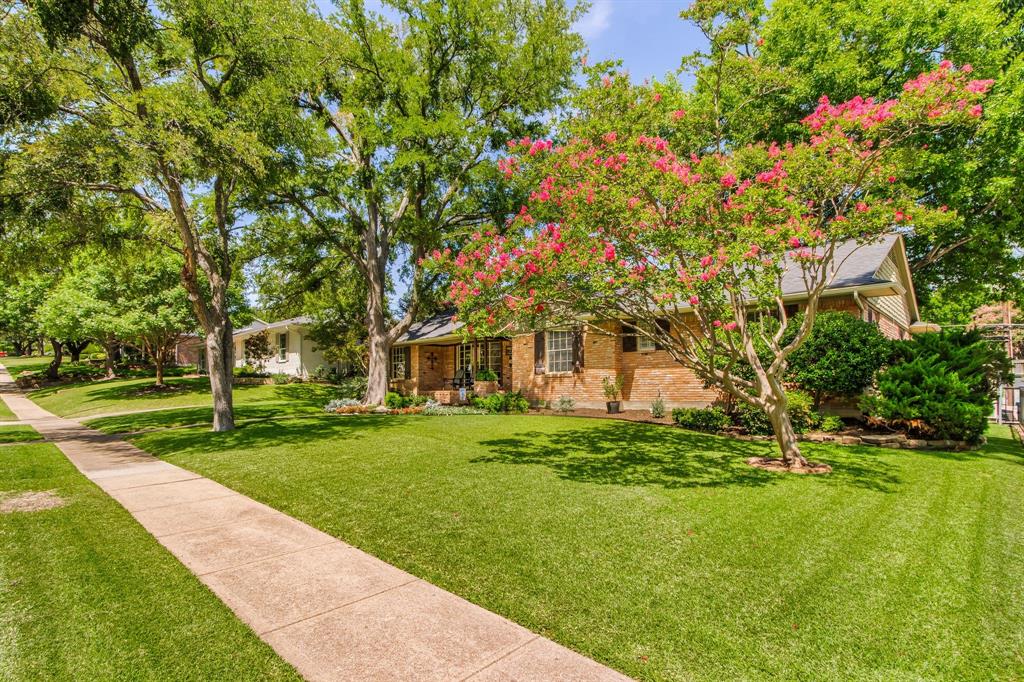 2404 Grandview Drive
