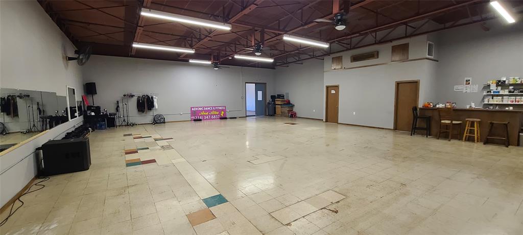 I-Iii - Commercial Sale