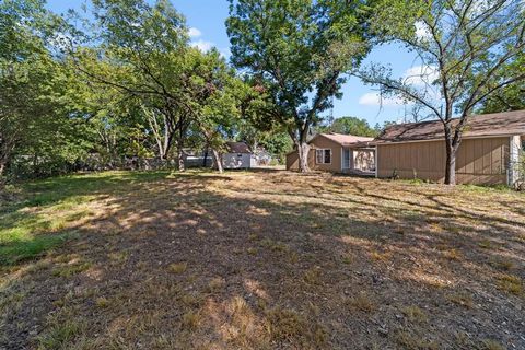 A home in Corsicana