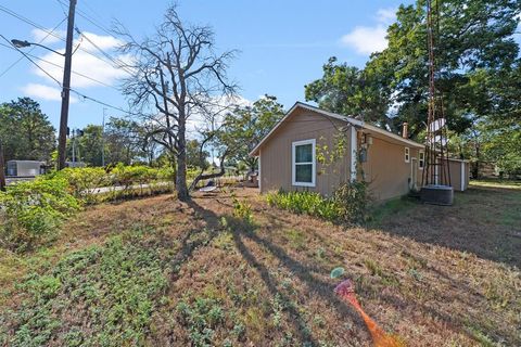 A home in Corsicana