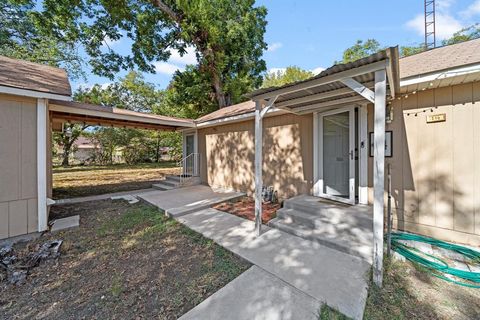 A home in Corsicana