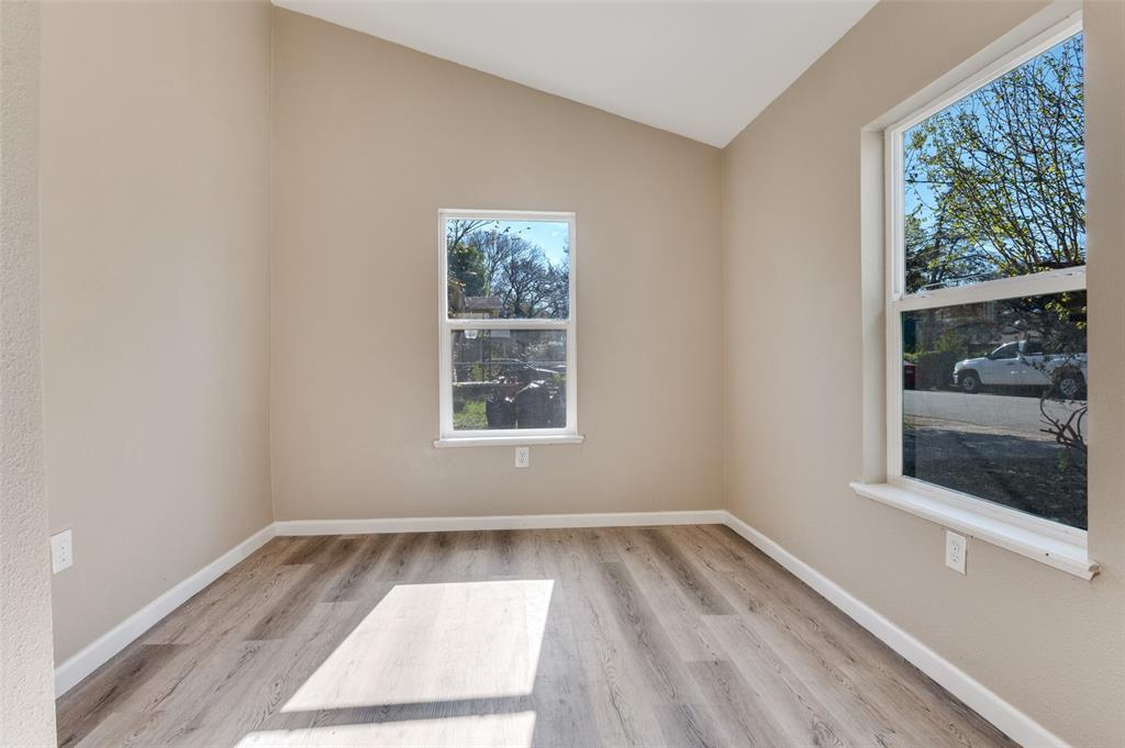 Eagle Ford Plaza 02 - Residential