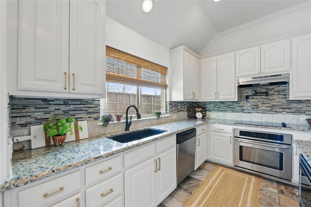 Argyle, Texas 76226, United States, 5 Bedrooms Bedrooms, ,3 BathroomsBathrooms,Residential,Active,99591