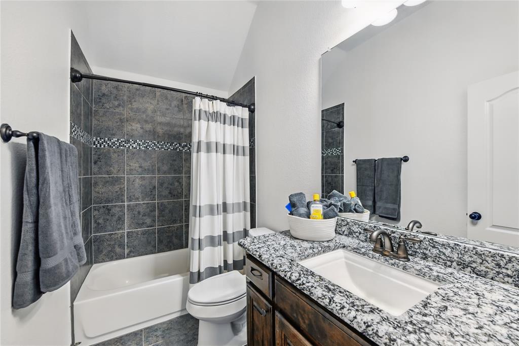 Argyle, Texas 76226, United States, 5 Bedrooms Bedrooms, ,3 BathroomsBathrooms,Residential,Active,99591