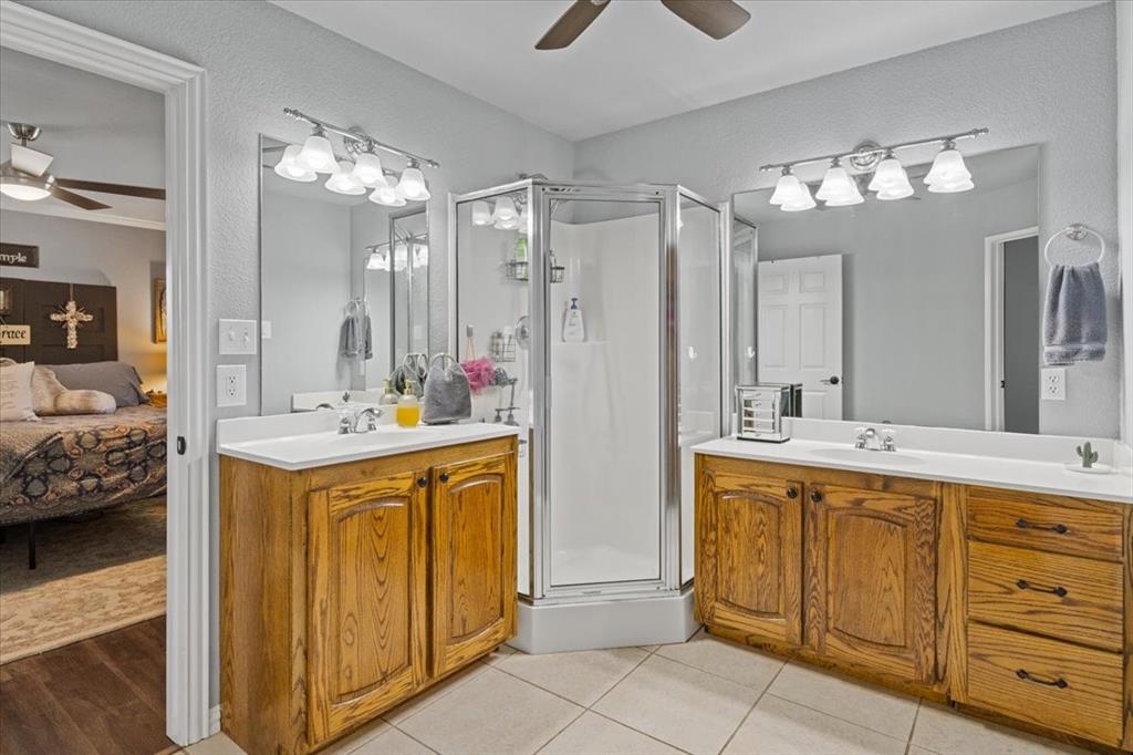 Cresson, Texas 76035, United States, 3 Bedrooms Bedrooms, ,2 BathroomsBathrooms,Residential,Pending,107977