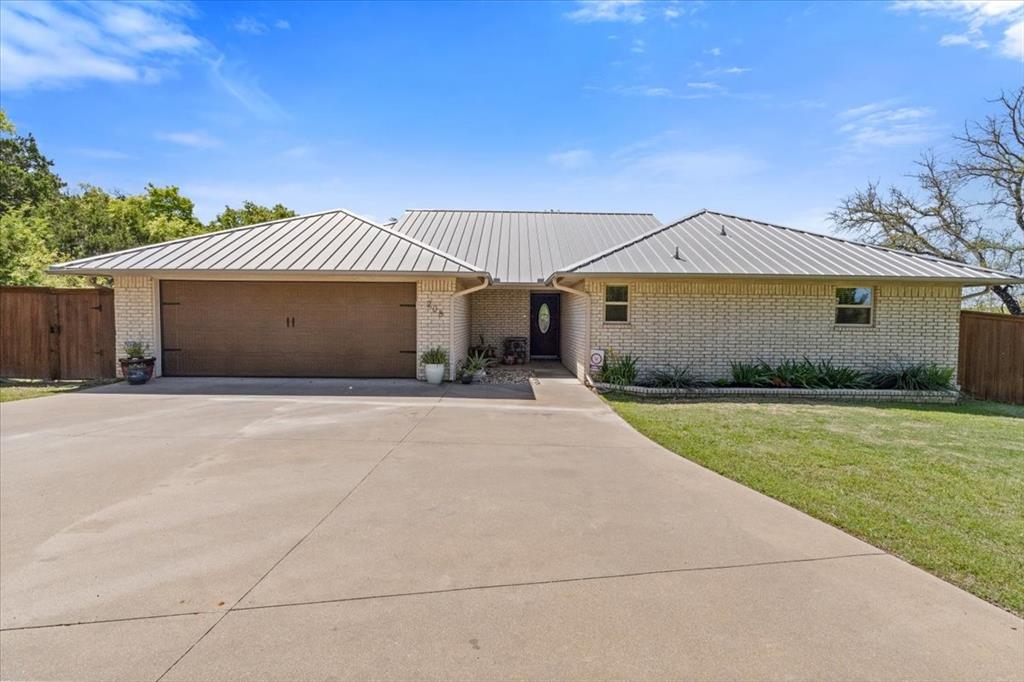 Cresson, Texas 76035, United States, 3 Bedrooms Bedrooms, ,2 BathroomsBathrooms,Residential,Pending,107977