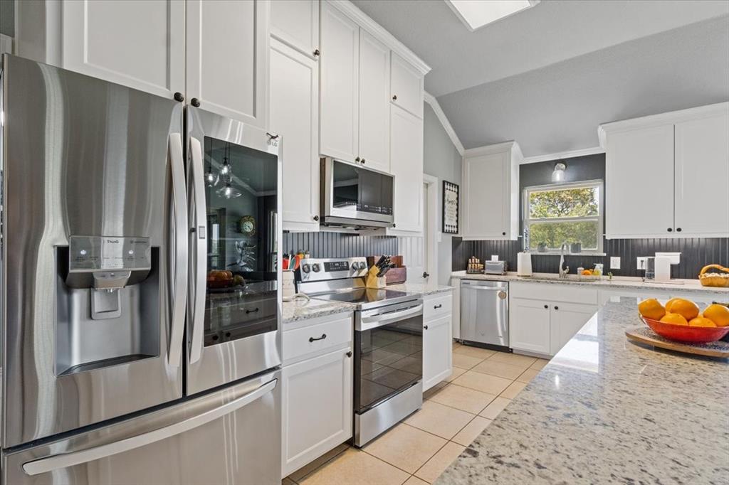 Cresson, Texas 76035, United States, 3 Bedrooms Bedrooms, ,2 BathroomsBathrooms,Residential,Pending,107977