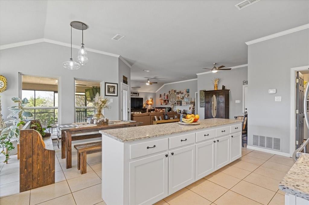 Cresson, Texas 76035, United States, 3 Bedrooms Bedrooms, ,2 BathroomsBathrooms,Residential,Pending,107977