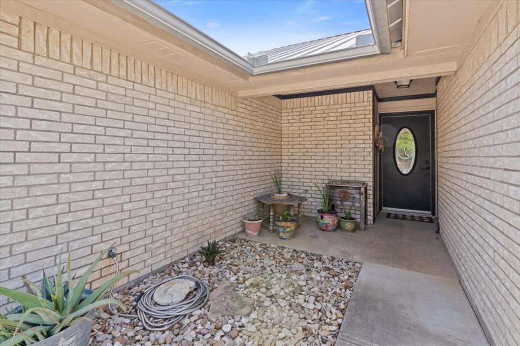 Cresson, Texas 76035, United States, 3 Bedrooms Bedrooms, ,2 BathroomsBathrooms,Residential,Pending,107977