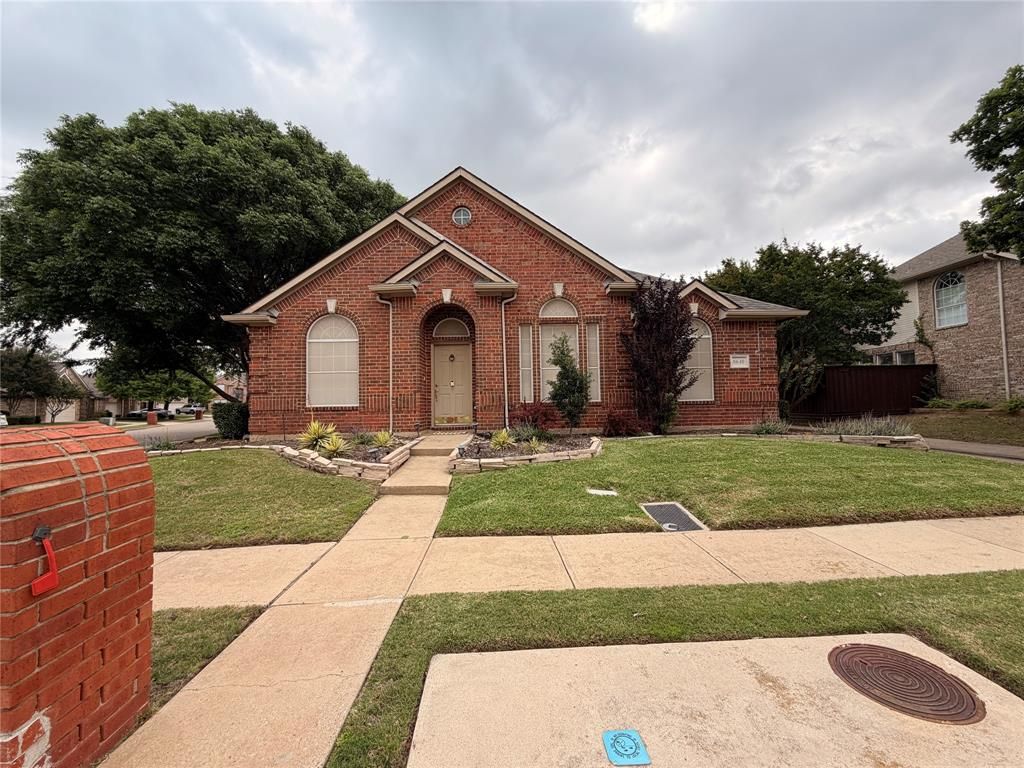 Photo of 8640 Woodcreek Drive, Irving, TX 75063 (MLS # 21252106)