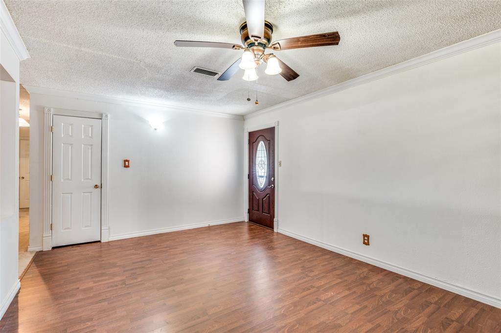 403 E Alexander Lane