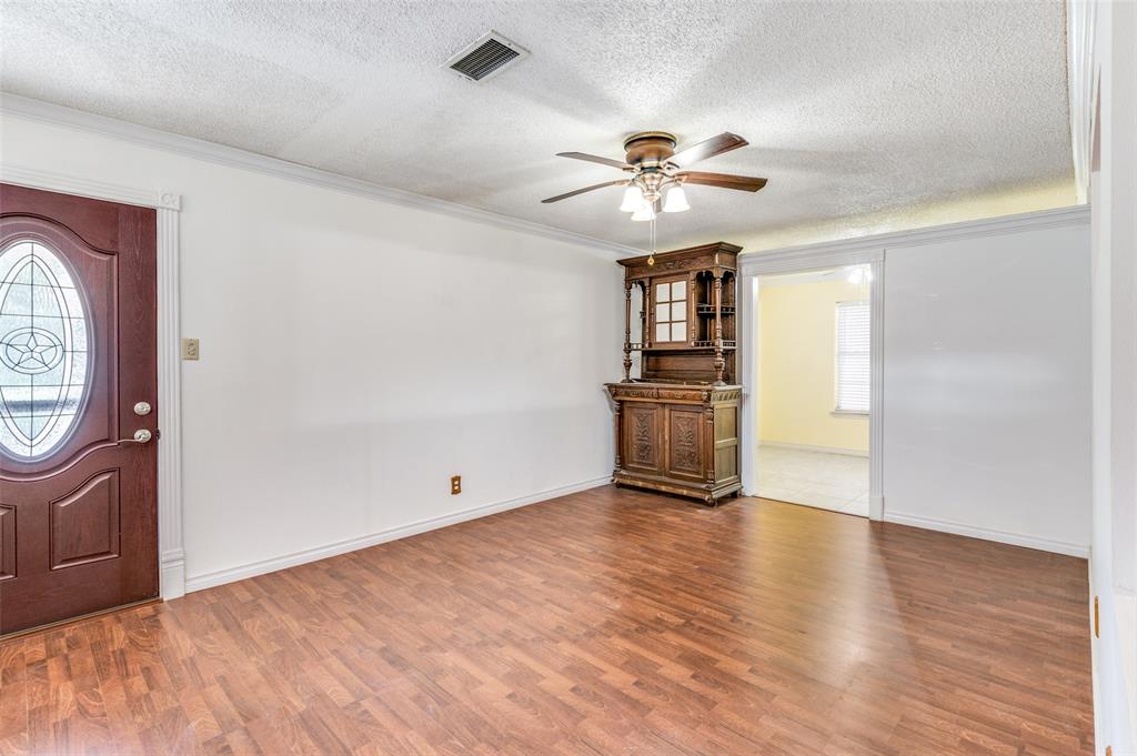 403 E Alexander Lane