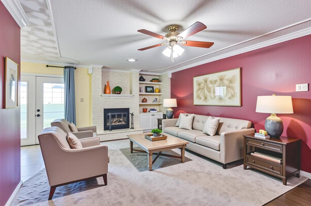 403 E Alexander Lane