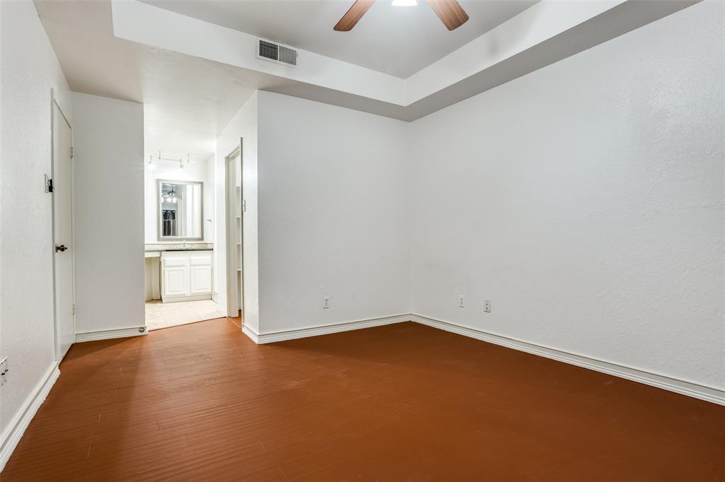 Cobblestone Condo - Residential