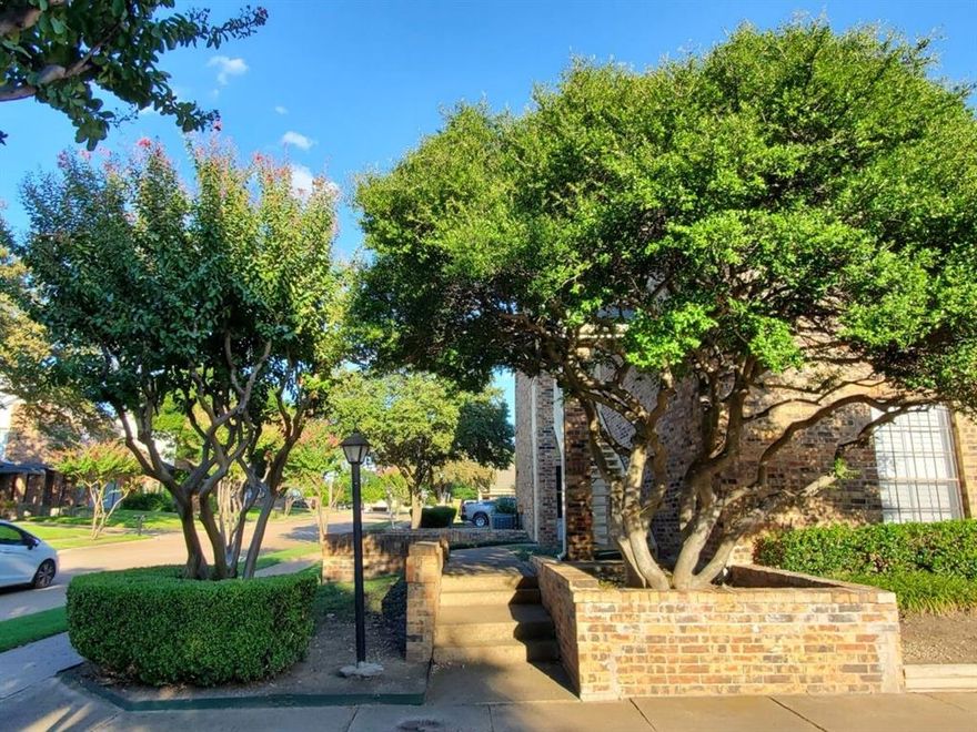 Don't miss out on the opportunity to own this wonderful first-floor corner condo! Great centered west Plano location is convenient to Hwy. 75 and Pres. George Bush Toll Rd. Walk to Plano senior high school. This property is all ready for a new owner to enjoy. There is a covered patio off of the cozy living room and it has a storage closet. The plantation shutter throughout. The ceiling fan in all rooms, and hand scraped wood floor in living area and dinning area, laminate wood floor in the bedrooms and hallway, granite kitchen countertop and bathrooms, travertine tile in kitchen and bathrooms. The bedrooms are split and each have private access to a full bath, perfect for roommates. There is assigned parking and parking for guests. Hurry to take advantage of this great opportunity!
Buyer and Buyer Agent responsible for verifying all information including, but not limited to, HOA, measurements, and schools.