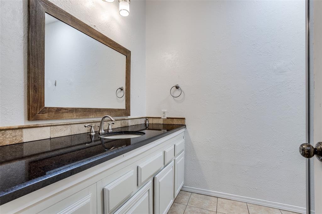 Cobblestone Condo - Residential