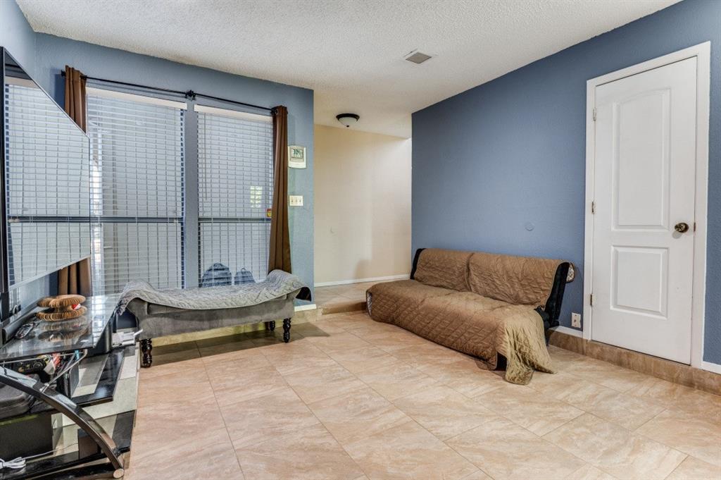 Saint Claire Woods Twnhs - Residential