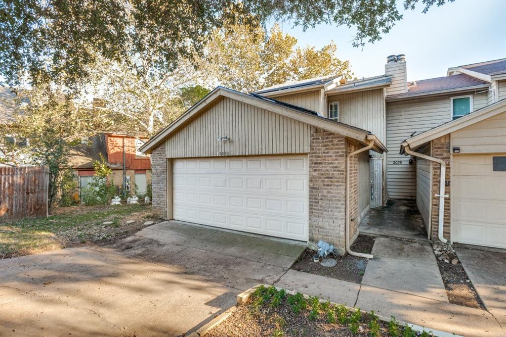 Saint Claire Woods Twnhs - Residential