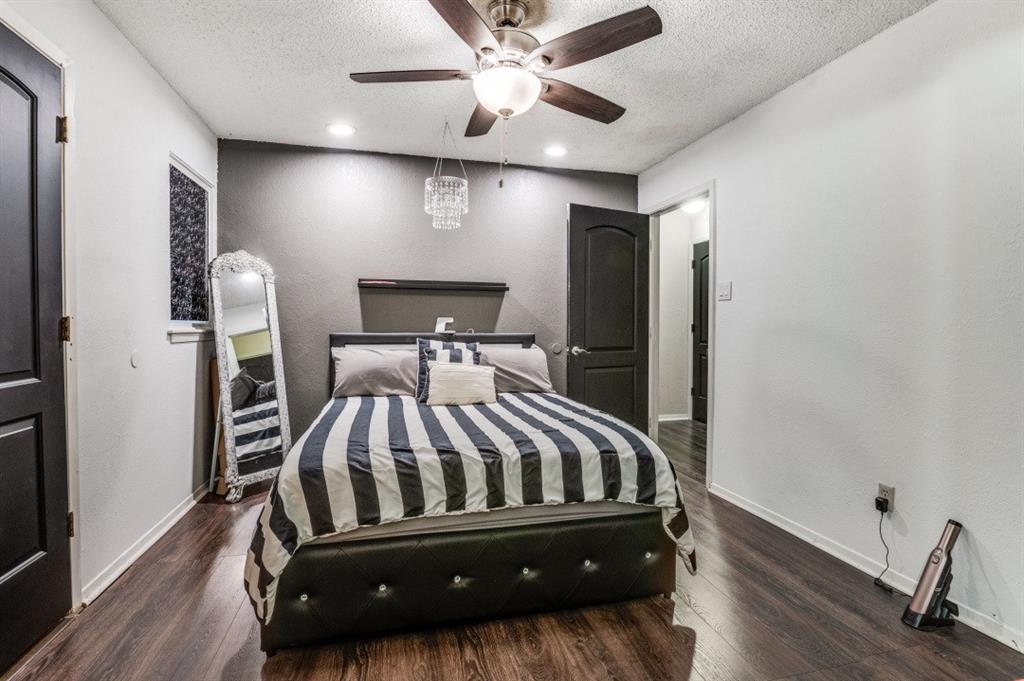 Saint Claire Woods Twnhs - Residential