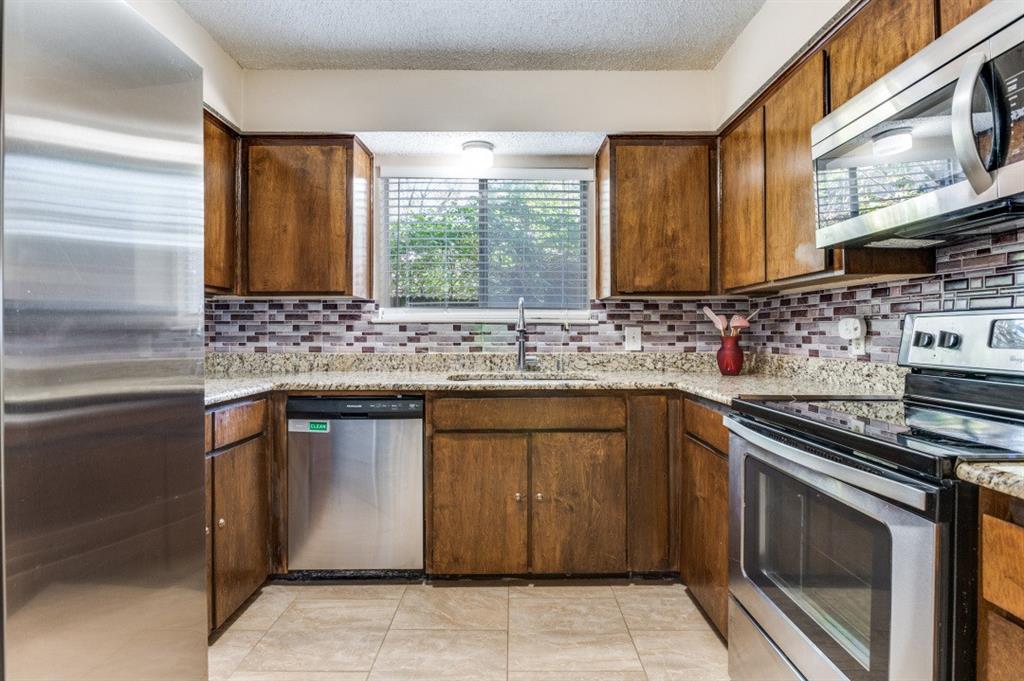 Saint Claire Woods Twnhs - Residential